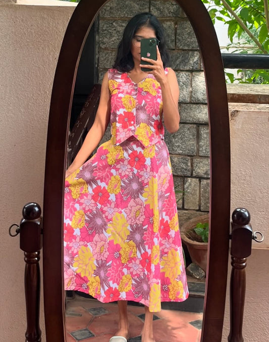 Waist coat & Skirt - Xs