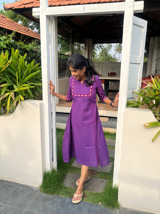Pop of Plum , Handloom Cotton - Xs