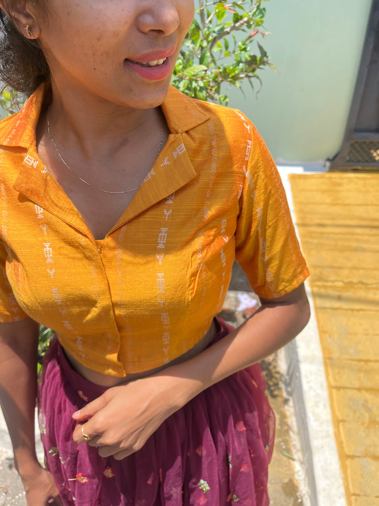 DIWALI DRAPE CROP TOP AND NETTED EMBROIDERY SKIRT - M