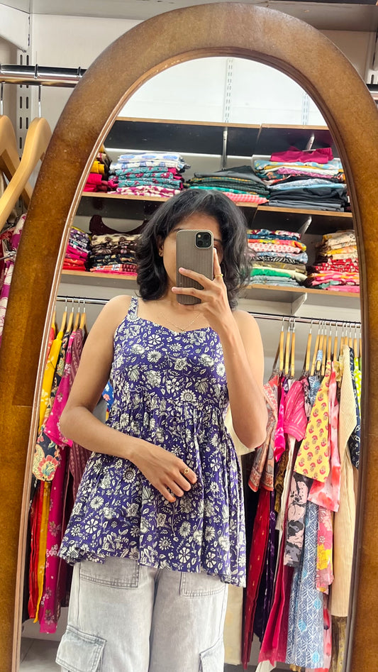 Sleeveless peplum top - XS S M L.