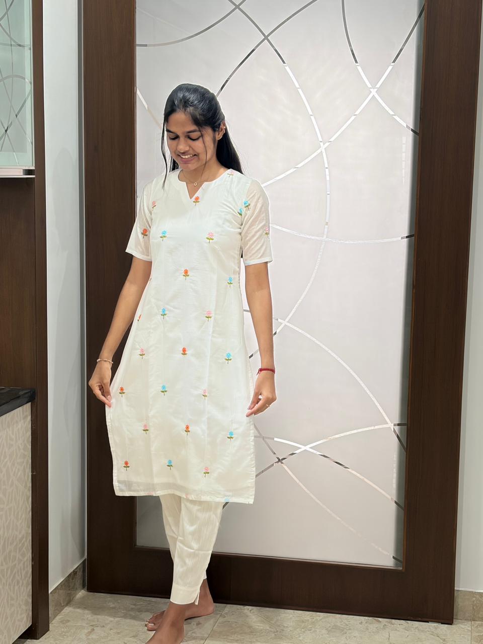 Mul Cotton embroidered  : S & Xl
